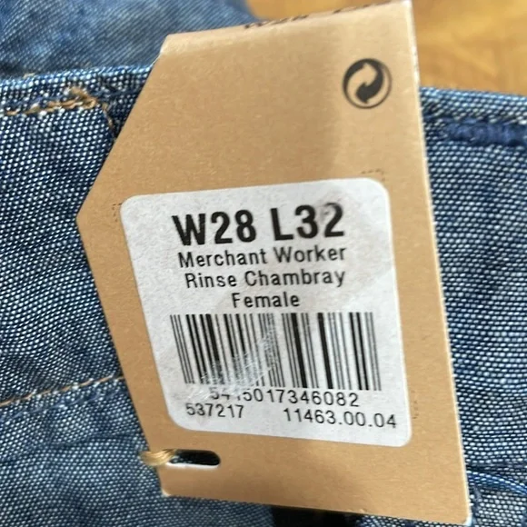 NWT-Levi’s women’s lightweight Made and Crafted jeans- Sz 28/32 - Picture 9 of 9